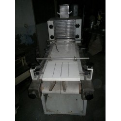 Tweedy Bread Moulder